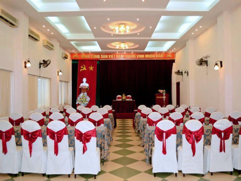 Vuong Hoan Hotel Vinh Exterior photo